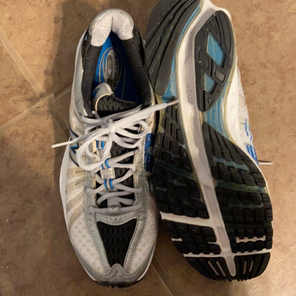 Men’s Nee Balance Running shoes- size 11